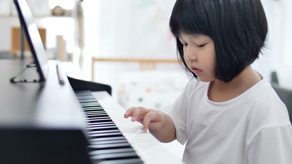 Cách dạy đàn piano cho trẻ 4 tuổi